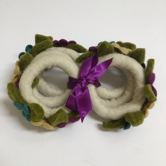 Napkin Rings SET OF 6 Holders Artisan Handmade Boiled Wool Felt African Violets - Picture 4 of 8